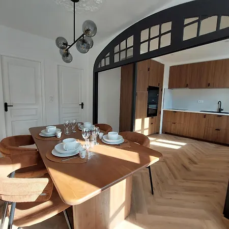 Le Gally 55m2, Coeur De Avec Garage! *