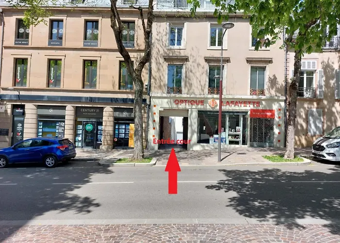 Le Gally 55m2, Cœur De Avec Garage!